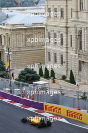 Kevin Magnussen (DEN) Renault Sport F1 Team RS16. 17.06.2016. Formula 1 World Championship, Rd 8, European Grand Prix, Baku Street Circuit, Azerbaijan, Practice Day.