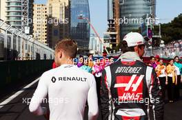 Kevin Magnussen (DEN) Renault Sport F1 Team on the grid. 19.06.2016. Formula 1 World Championship, Rd 8, European Grand Prix, Baku Street Circuit, Azerbaijan, Race Day.