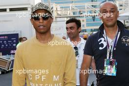 Pharrell Williams (USA) Singer-Songwriter (Left). 19.06.2016. Formula 1 World Championship, Rd 8, European Grand Prix, Baku Street Circuit, Azerbaijan, Race Day.