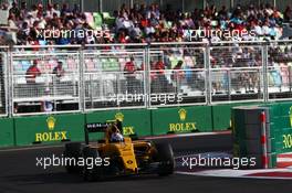 Jolyon Palmer (GBR) Renault Sport F1 Team RS16. 19.06.2016. Formula 1 World Championship, Rd 8, European Grand Prix, Baku Street Circuit, Azerbaijan, Race Day.