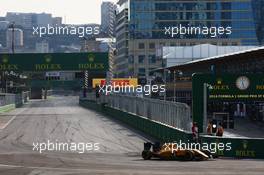 Kevin Magnussen (DEN) Renault Sport F1 Team RS16. 19.06.2016. Formula 1 World Championship, Rd 8, European Grand Prix, Baku Street Circuit, Azerbaijan, Race Day.