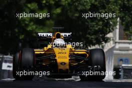 Kevin Magnussen (DEN) Renault Sport F1 Team RS16. 18.06.2016. Formula 1 World Championship, Rd 8, European Grand Prix, Baku Street Circuit, Azerbaijan, Qualifying Day.