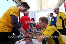 Kevin Magnussen (DEN), Renault Sport F1 Team  18.06.2016. Formula 1 World Championship, Rd 8, European Grand Prix, Baku Street Circuit, Azerbaijan, Qualifying Day.