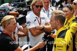 Kevin Magnussen (DEN) Renault Sport F1 Team with the media. 16.06.2016. Formula 1 World Championship, Rd 8, European Grand Prix, Baku Street Circuit, Azerbaijan, Preparation Day.