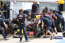 Daniel Ricciardo (AUS) Red Bull Racing RB12 practices a pit stop. 08.07.2016. Formula 1 World Championship, Rd 10, British Grand Prix, Silverstone, England, Practice Day.