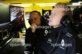 Kevin Magnussen (DEN) Renault Sport F1 Team and Frederic Vasseur (FRA) Renault Sport F1 Team Racing Director. 08.07.2016. Formula 1 World Championship, Rd 10, British Grand Prix, Silverstone, England, Practice Day.