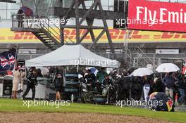 Lewis Hamilton (GBR) Mercedes AMG F1 W07 Hybrid on the grid. 10.07.2016. Formula 1 World Championship, Rd 10, British Grand Prix, Silverstone, England, Race Day.