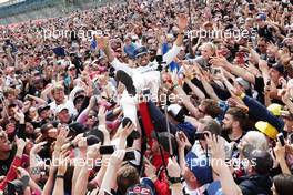 Race winner Lewis Hamilton (GBR) Mercedes AMG F1 celebrates with the fans. 10.07.2016. Formula 1 World Championship, Rd 10, British Grand Prix, Silverstone, England, Race Day.