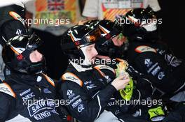 Sahara Force India F1 Team mechanics. 10.07.2016. Formula 1 World Championship, Rd 10, British Grand Prix, Silverstone, England, Race Day.