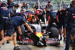 Red Bull Racing practices a pit stop. 09.07.2016. Formula 1 World Championship, Rd 10, British Grand Prix, Silverstone, England, Qualifying Day.