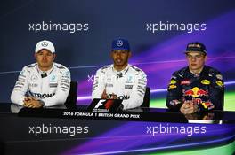 Qualifying top three in the FIA Press Conference (L to R): Max Verstappen (NLD) Red Bull Racing, third; Lewis Hamilton (GBR) Mercedes AMG F1, pole position; Nico Rosberg (GER) Mercedes AMG F1, second. 09.07.2016. Formula 1 World Championship, Rd 10, British Grand Prix, Silverstone, England, Qualifying Day.