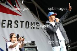 Lewis Hamilton (GBR) Mercedes AMG F1 on the Silverstone Stage. 10.07.2016. Formula 1 World Championship, Rd 10, British Grand Prix, Silverstone, England, Race Day.