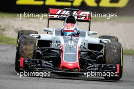 Romain Grosjean (FRA) Haas F1 Team VF-16 runs wide. 29.07.2016. Formula 1 World Championship, Rd 12, German Grand Prix, Hockenheim, Germany, Practice Day.