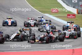 Sergio Perez (MEX) Sahara Force India F1 VJM09 and Daniil Kvyat (RUS) Scuderia Toro Rosso STR11 at the start of the race. 31.07.2016. Formula 1 World Championship, Rd 12, German Grand Prix, Hockenheim, Germany, Race Day.