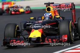 Daniel Ricciardo (AUS), Red Bull Racing and Max Verstappen (NL), Red Bull Racing  22.07.2016. Formula 1 World Championship, Rd 11, Hungarian Grand Prix, Budapest, Hungary, Practice Day.
