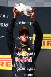 3rd place Daniel Ricciardo (AUS) Red Bull Racing RB12. 24.07.2016. Formula 1 World Championship, Rd 11, Hungarian Grand Prix, Budapest, Hungary, Race Day.