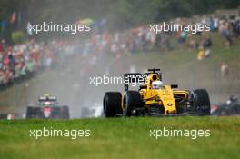 Kevin Magnussen (DEN) Renault Sport F1 Team RS16. 23.07.2016. Formula 1 World Championship, Rd 11, Hungarian Grand Prix, Budapest, Hungary, Qualifying Day.