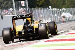 Kevin Magnussen (DEN) Renault Sport F1 Team RS16. 02.09.2016. Formula 1 World Championship, Rd 14, Italian Grand Prix, Monza, Italy, Practice Day.