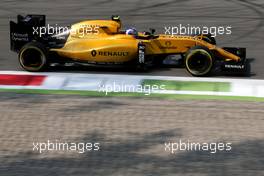 Jolyon Palmer (GBR), Renault Sport F1 Team  02.09.2016. Formula 1 World Championship, Rd 14, Italian Grand Prix, Monza, Italy, Practice Day.