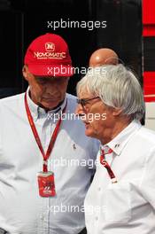 (L to R): Niki Lauda (AUT) Mercedes Non-Executive Chairman with Bernie Ecclestone (GBR). 02.09.2016. Formula 1 World Championship, Rd 14, Italian Grand Prix, Monza, Italy, Practice Day.