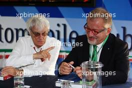 (L to R): Bernie Ecclestone (GBR) with Roberto Maroni (ITA) Lombardia Region President at a Monza circuit announcement. 02.09.2016. Formula 1 World Championship, Rd 14, Italian Grand Prix, Monza, Italy, Practice Day.
