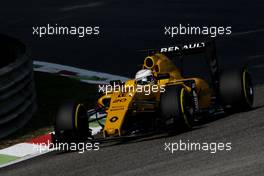 Kevin Magnussen (DEN) Renault Sport F1 Team RS16. 02.09.2016. Formula 1 World Championship, Rd 14, Italian Grand Prix, Monza, Italy, Practice Day.