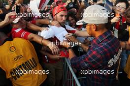 Lewis Hamilton (GBR) Mercedes AMG F1 signs autographs for the fans. 02.09.2016. Formula 1 World Championship, Rd 14, Italian Grand Prix, Monza, Italy, Practice Day.