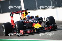 Daniel Ricciardo (AUS) Red Bull Racing RB12. 02.09.2016. Formula 1 World Championship, Rd 14, Italian Grand Prix, Monza, Italy, Practice Day.