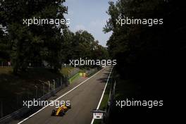 Kevin Magnussen (DEN) Renault Sport F1 Team RS16. 02.09.2016. Formula 1 World Championship, Rd 14, Italian Grand Prix, Monza, Italy, Practice Day.