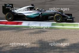 Lewis Hamilton (GBR), Mercedes AMG F1 Team  02.09.2016. Formula 1 World Championship, Rd 14, Italian Grand Prix, Monza, Italy, Practice Day.