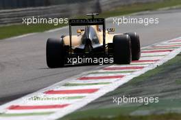 Kevin Magnussen (DEN), Renault Sport F1 Team  02.09.2016. Formula 1 World Championship, Rd 14, Italian Grand Prix, Monza, Italy, Practice Day.