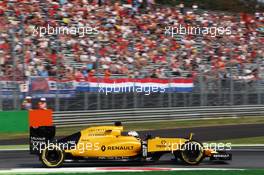 Kevin Magnussen (DEN) Renault Sport F1 Team RS16. 02.09.2016. Formula 1 World Championship, Rd 14, Italian Grand Prix, Monza, Italy, Practice Day.