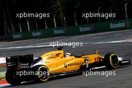 Kevin Magnussen (DEN), Renault Sport F1 Team  02.09.2016. Formula 1 World Championship, Rd 14, Italian Grand Prix, Monza, Italy, Practice Day.