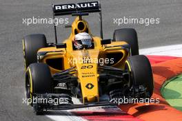 Kevin Magnussen (DEN), Renault Sport F1 Team  02.09.2016. Formula 1 World Championship, Rd 14, Italian Grand Prix, Monza, Italy, Practice Day.