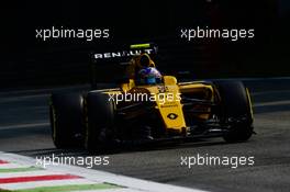 Jolyon Palmer (GBR) Renault Sport F1 Team RS16. 02.09.2016. Formula 1 World Championship, Rd 14, Italian Grand Prix, Monza, Italy, Practice Day.