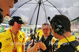 Kevin Magnussen (DEN) Renault Sport F1 Team on the grid. 04.09.2016. Formula 1 World Championship, Rd 14, Italian Grand Prix, Monza, Italy, Race Day.