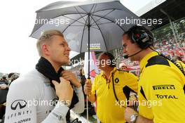 Kevin Magnussen (DEN) Renault Sport F1 Team on the grid. 04.09.2016. Formula 1 World Championship, Rd 14, Italian Grand Prix, Monza, Italy, Race Day.