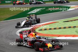 Daniel Ricciardo (AUS) Red Bull Racing RB12. 04.09.2016. Formula 1 World Championship, Rd 14, Italian Grand Prix, Monza, Italy, Race Day.