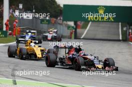 Daniil Kvyat (RUS) Scuderia Toro Rosso STR11. 04.09.2016. Formula 1 World Championship, Rd 14, Italian Grand Prix, Monza, Italy, Race Day.