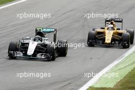 Nico Rosberg (GER) Mercedes AMG F1 W07 Hybrid. 04.09.2016. Formula 1 World Championship, Rd 14, Italian Grand Prix, Monza, Italy, Race Day.
