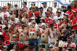 Kimi Raikkonen (FIN) Ferrari fans. 04.09.2016. Formula 1 World Championship, Rd 14, Italian Grand Prix, Monza, Italy, Race Day.