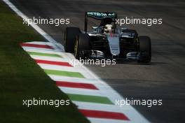 Lewis Hamilton (GBR) Mercedes AMG F1 W07 Hybrid. 03.09.2016. Formula 1 World Championship, Rd 14, Italian Grand Prix, Monza, Italy, Qualifying Day.