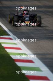 Daniil Kvyat (RUS) Scuderia Toro Rosso STR11. 03.09.2016. Formula 1 World Championship, Rd 14, Italian Grand Prix, Monza, Italy, Qualifying Day.