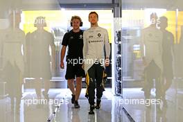 Jolyon Palmer (GBR) Renault Sport F1 Team with Jack Clarke (GBR) Driver and Physio. 03.09.2016. Formula 1 World Championship, Rd 14, Italian Grand Prix, Monza, Italy, Qualifying Day.