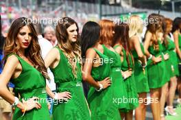 Grid girls on the drivers parade. 04.09.2016. Formula 1 World Championship, Rd 14, Italian Grand Prix, Monza, Italy, Race Day.