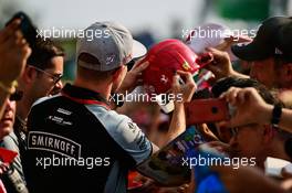 Nico Hulkenberg (GER) Sahara Force India F1 signs autographs for the fans. 01.09.2016. Formula 1 World Championship, Rd 14, Italian Grand Prix, Monza, Italy, Preparation Day.