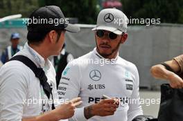 Lewis Hamilton (GBR) Mercedes AMG F1. 07.10.2016. Formula 1 World Championship, Rd 17, Japanese Grand Prix, Suzuka, Japan, Practice Day.