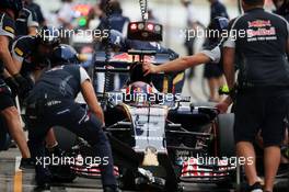 Daniil Kvyat (RUS) Scuderia Toro Rosso STR11. 07.10.2016. Formula 1 World Championship, Rd 17, Japanese Grand Prix, Suzuka, Japan, Practice Day.