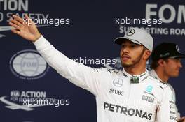 Lewis Hamilton (GBR) Mercedes AMG F1 in qualifying parc ferme. 08.10.2016. Formula 1 World Championship, Rd 17, Japanese Grand Prix, Suzuka, Japan, Qualifying Day.