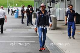 Carlos Sainz Jr (ESP) Scuderia Toro Rosso. 08.10.2016. Formula 1 World Championship, Rd 17, Japanese Grand Prix, Suzuka, Japan, Qualifying Day.